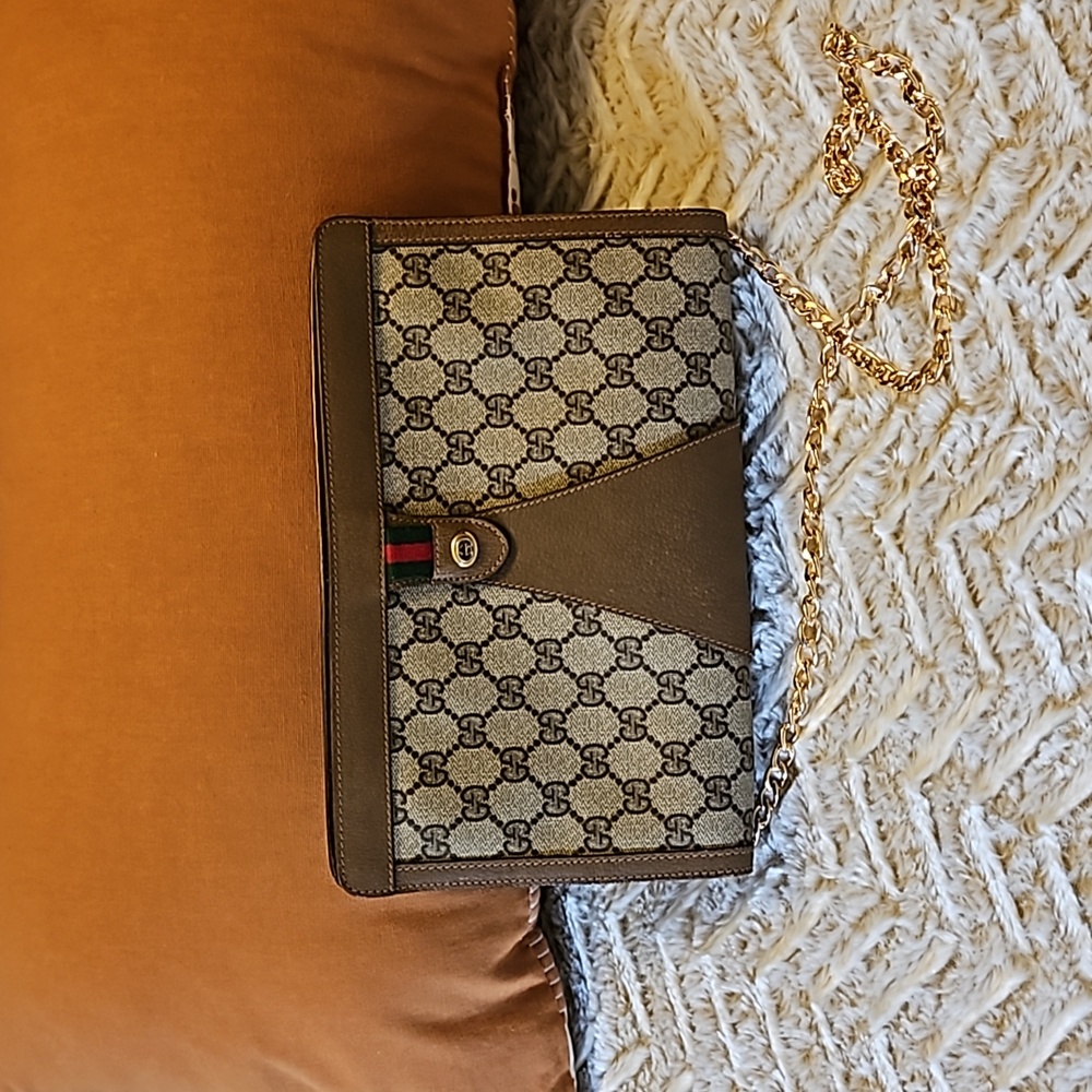 Gucci GG Sherry Line Clutch